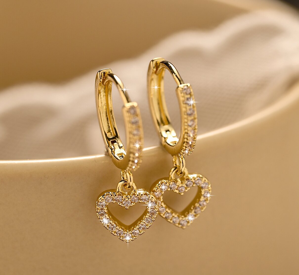 Retro Heart-shaped Pendant Ring Zircon Earrings Simple Style Pendant